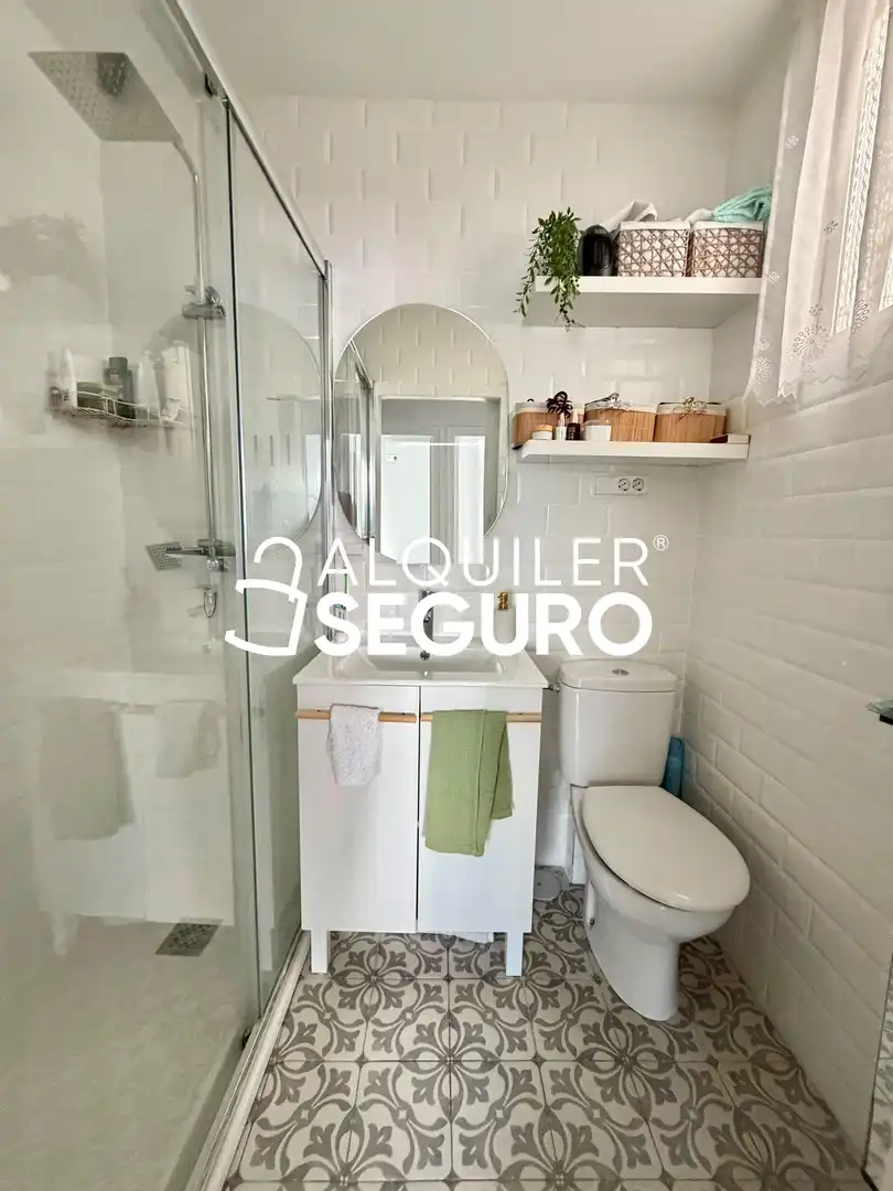 Bany de Pis de lloguer en Pozuelo de Alarcón amb Aire condicionat i Terrassa
