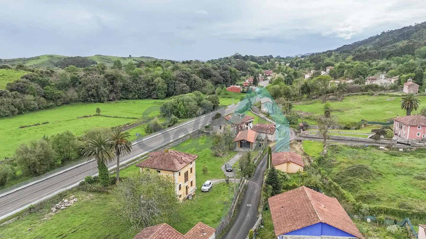 Vista exterior de Casa o chalet en venta en Llanes con Calefacción, Jardín privado y Parquet