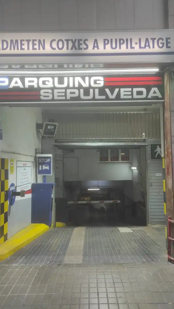 Garage for rent in Barcelona