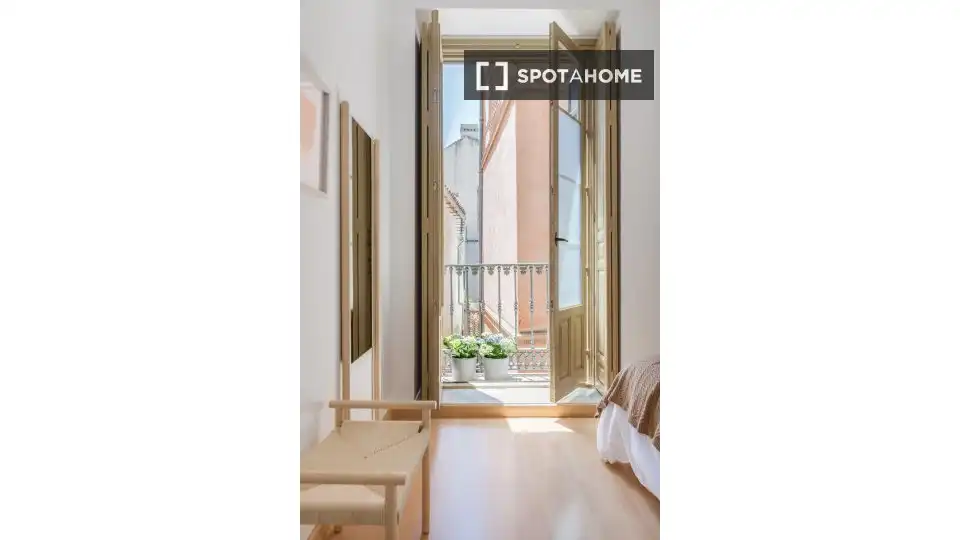 Dormitori de Apartament per a compartir en Málaga amb Aire condicionat, Terrassa i Moblat