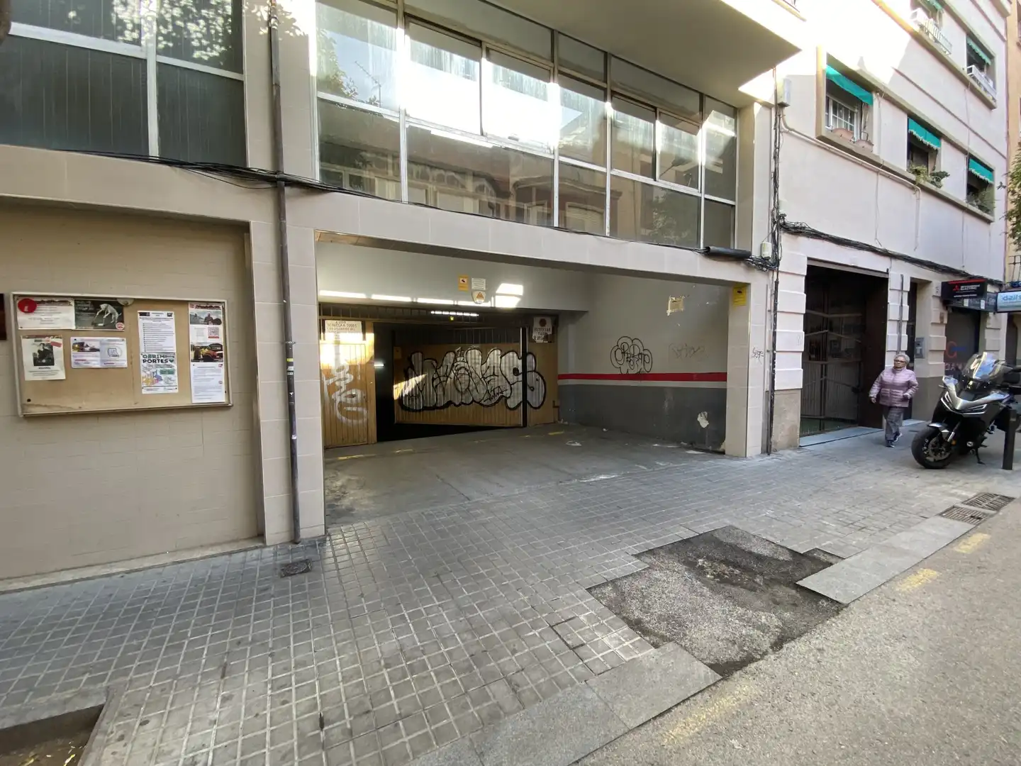 Garage zum Verkauf in Besa, Collblanc