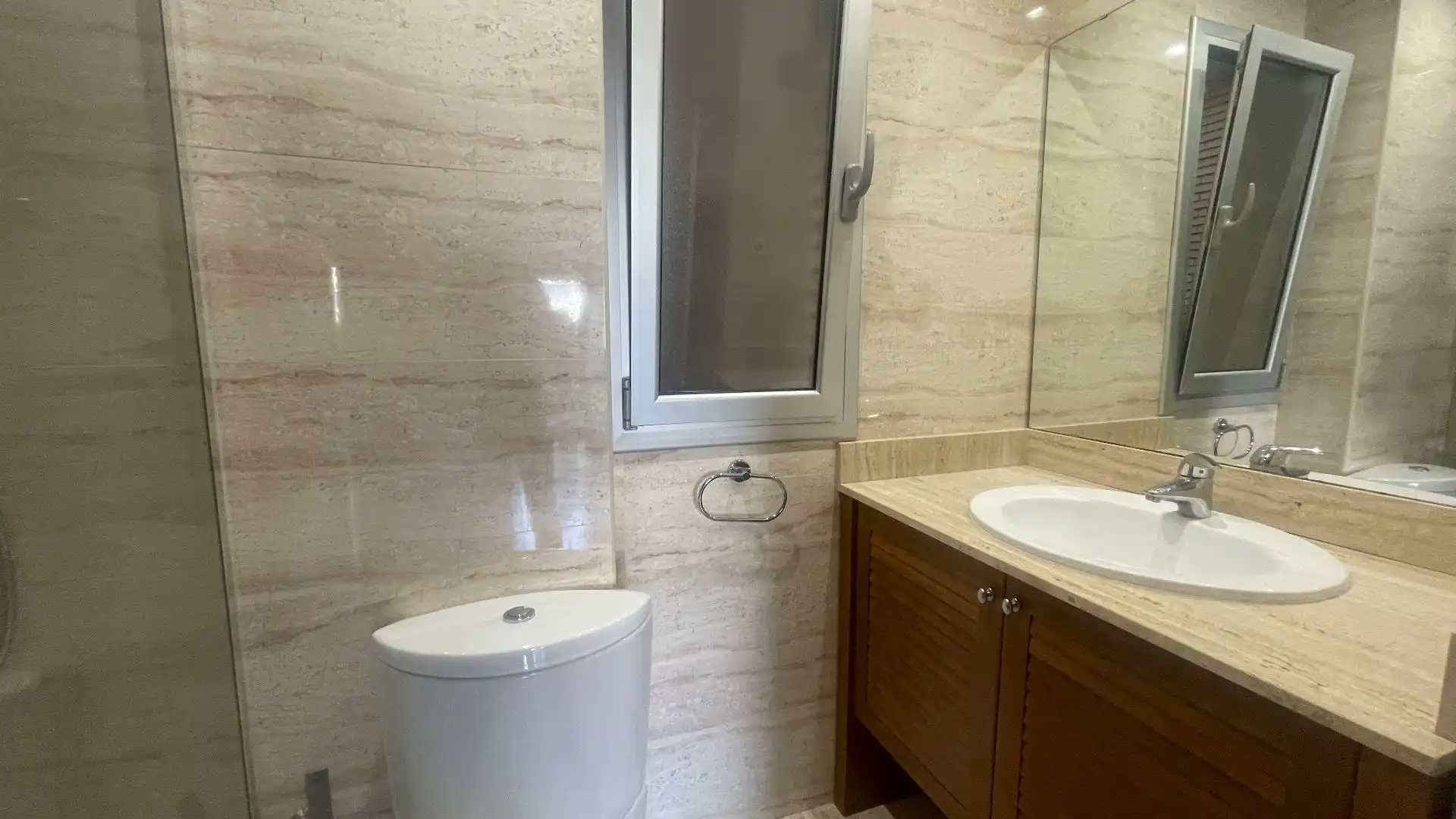 Baño de Piso de alquiler en Terrassa con Calefacción, Terraza y Amueblado