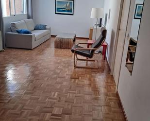 Sala d'estar de Apartament per a compartir en  Madrid Capital amb Aire condicionat i Terrassa