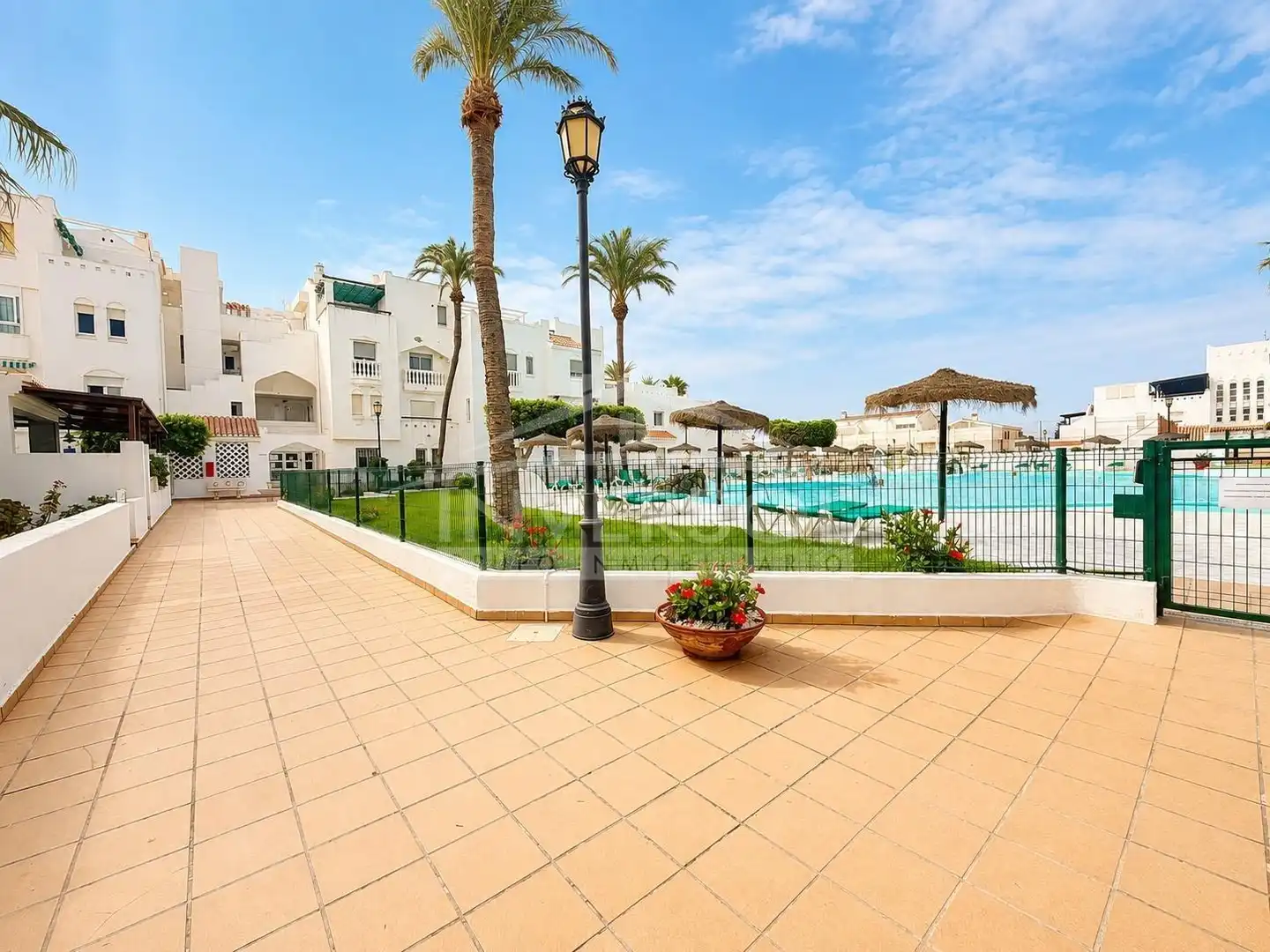 Vista exterior de Piso en venta en El Ejido con Amueblado