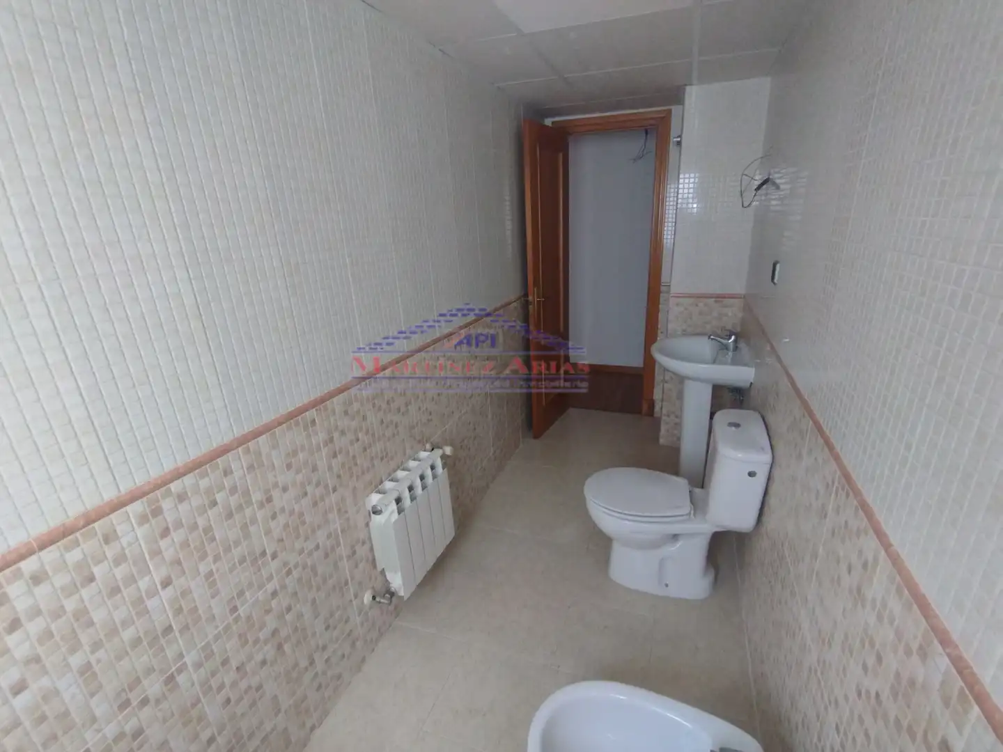 Baño de Dúplex en venta en Linares con Calefacción, Parquet y Balcón