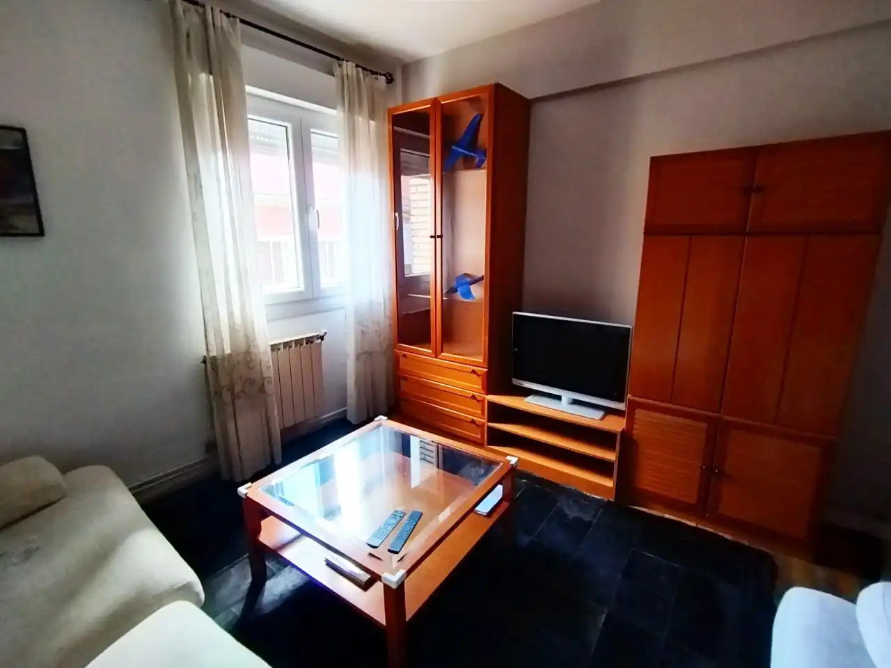 Sala de estar de Piso en venta en Villarcayo de Merindad de Castilla la Vieja con Calefacción, Amueblado y Horno