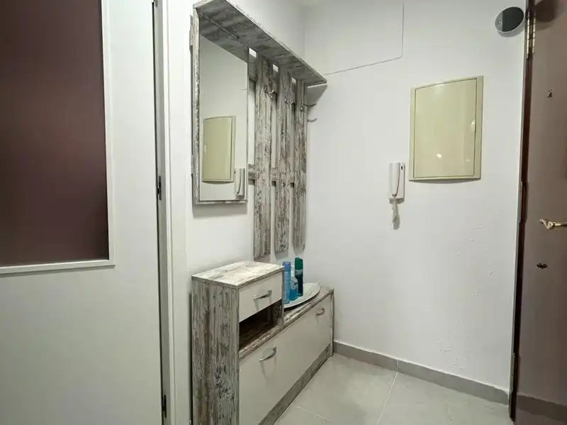 Flat for sale in Calle Pintor Soriano Quiros 4, imagen 4