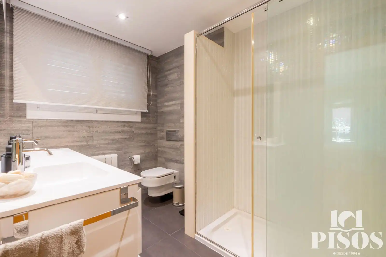 Bathroom of Flat for sale in Sant Cugat del Vallès  with Air Conditioner, Heating and Private garden