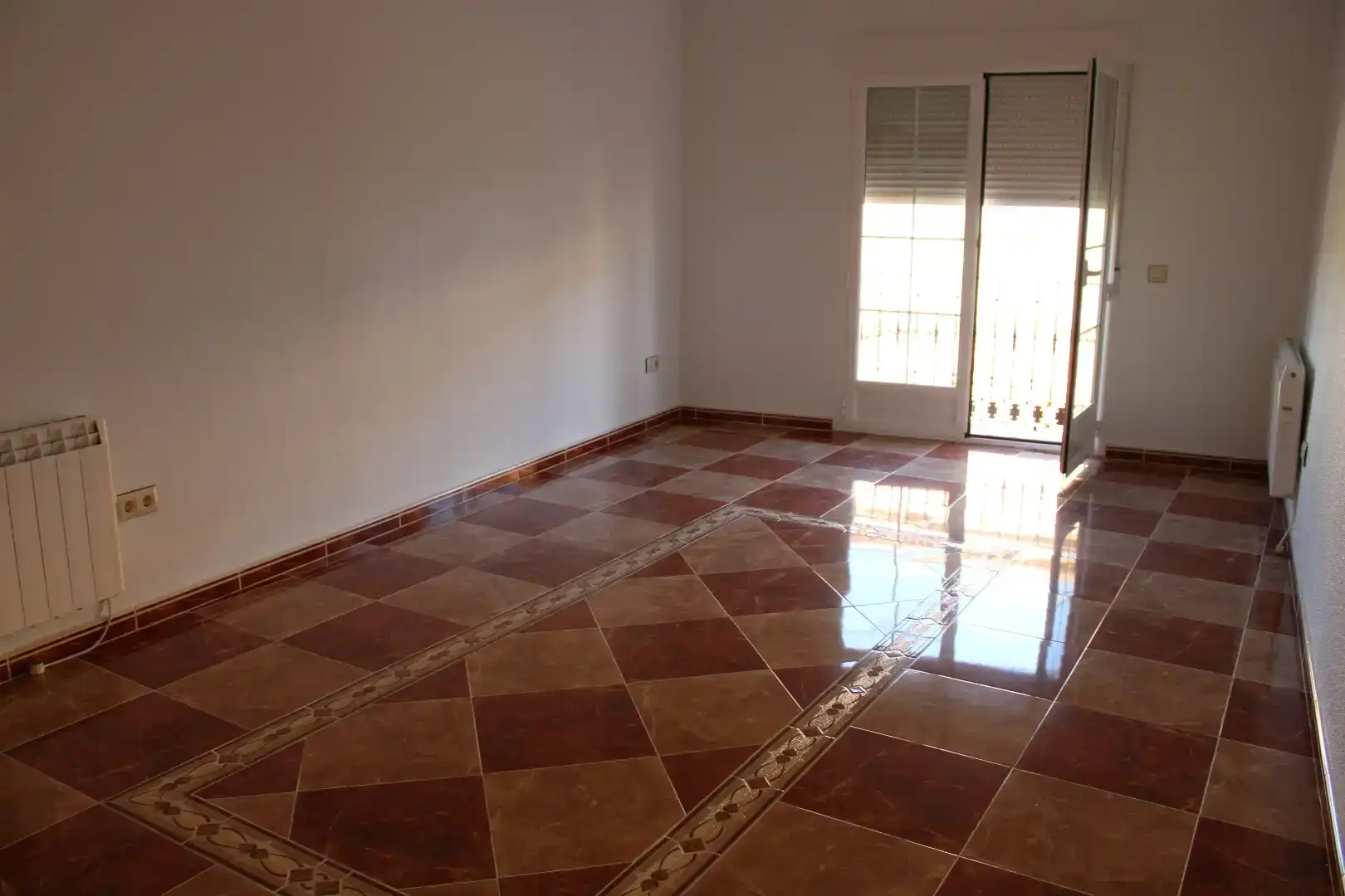 Casa o chalet en venta en Carmena con Jardín privado, Trastero y Balcón