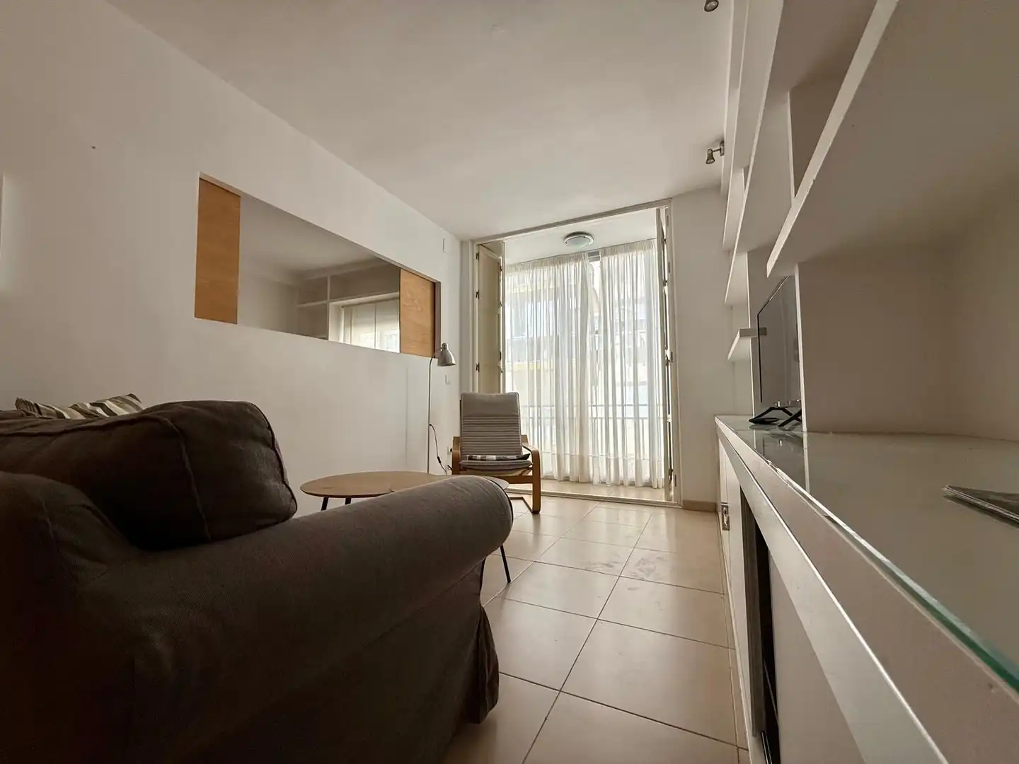 Flat for rent in Calle de Fernán Sánchez de Tovar, Cruz Roja