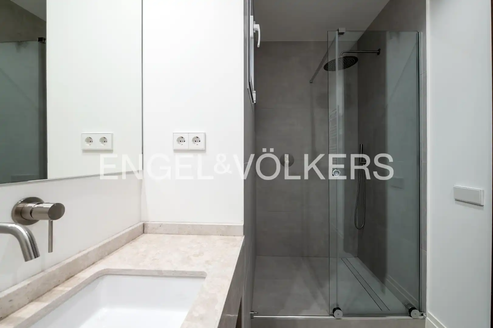 Baño de Piso en venta en Madrid con Aire acondicionado, Calefacción y Trastero