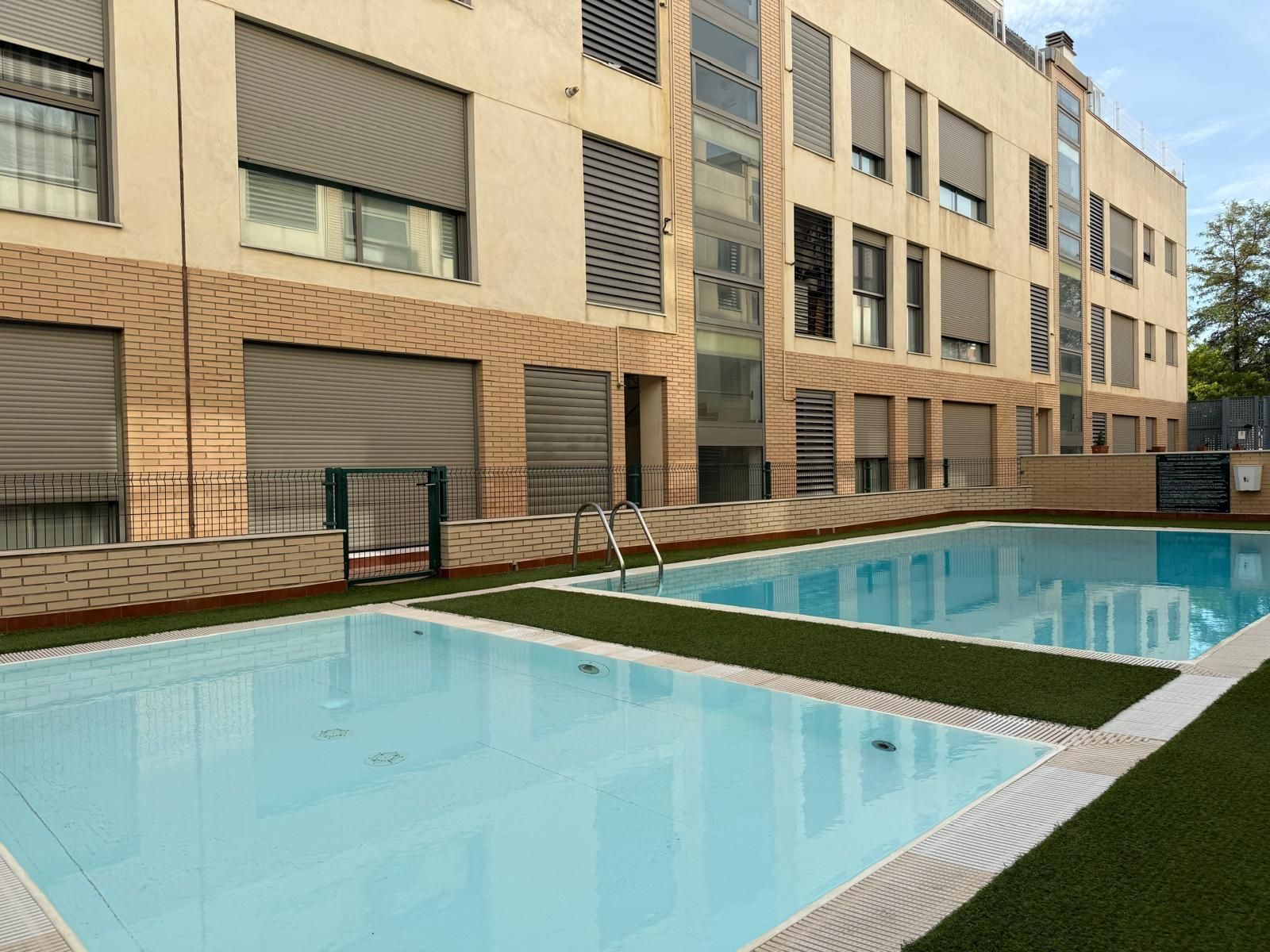 Piscina de Pis en venda en  Murcia Capital amb Aire condicionat, Calefacció i Traster
