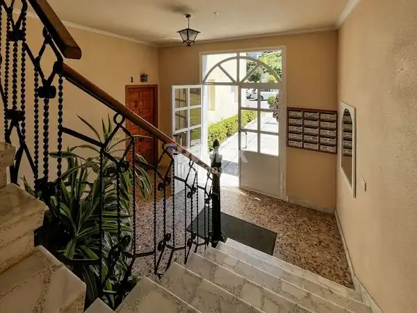 Wohnung zum Verkauf in Nigrán mit Privatgarten und Abstellraum
