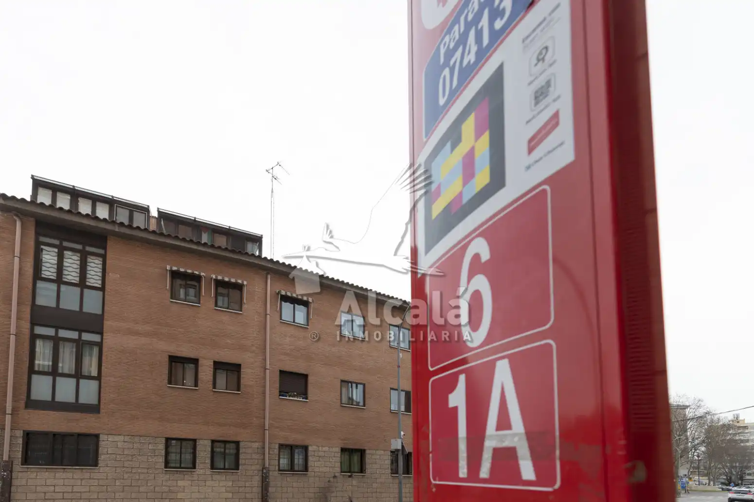 Vista exterior de Pis en venda en Alcalá de Henares amb Calefacció