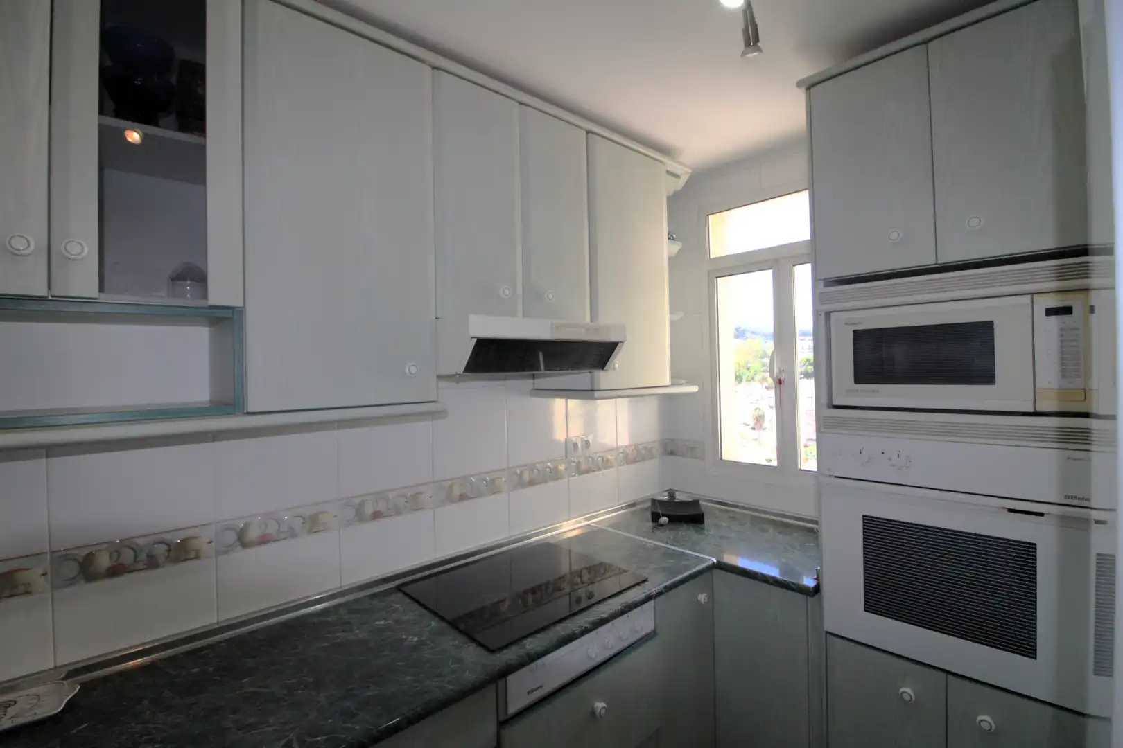 Piso con piscina en venta en Avenida de Playamar 7