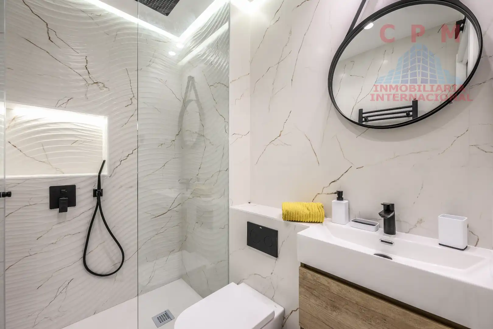 Baño de Piso de alquiler en Madrid con Aire acondicionado, Calefacción y Parquet