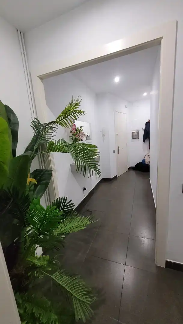 Wohnung zum Verkauf in Barcelona mit Klimaanlage und Ofen