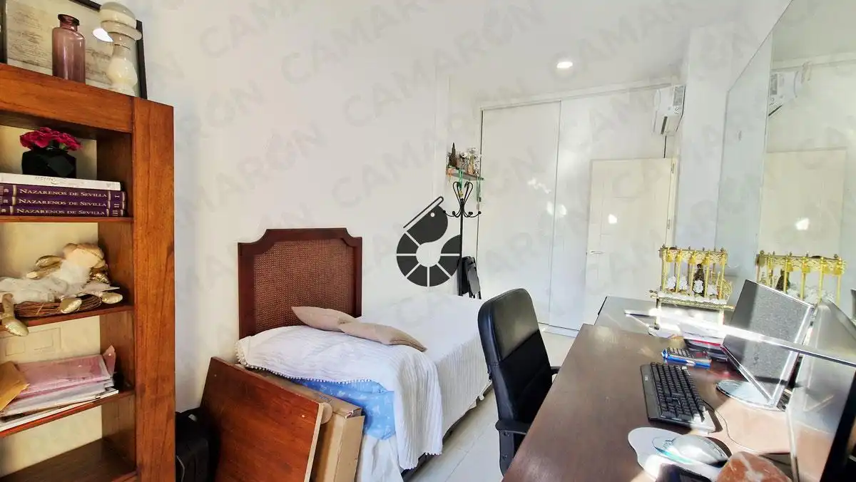 Dormitori de Casa o xalet en venda en Coria del Río