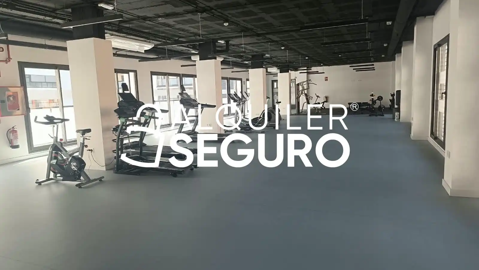 Piso de alquiler en Sevilla con Aire acondicionado, Trastero y Piscina