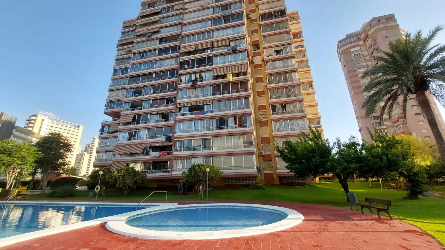 Appartement compact avec piscine à vendre à Calle Derramador