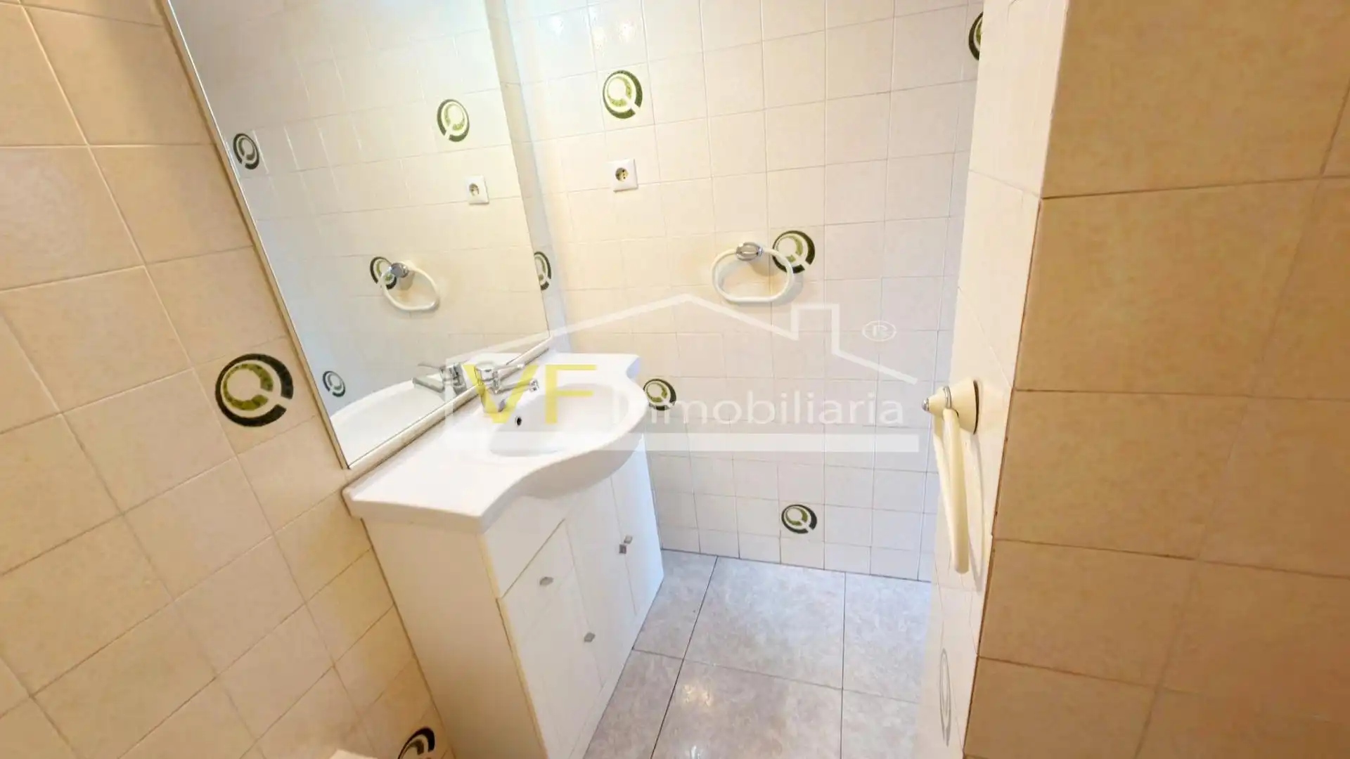 Baño de Piso en venta en Málaga con Balcón y Piscina comunitaria