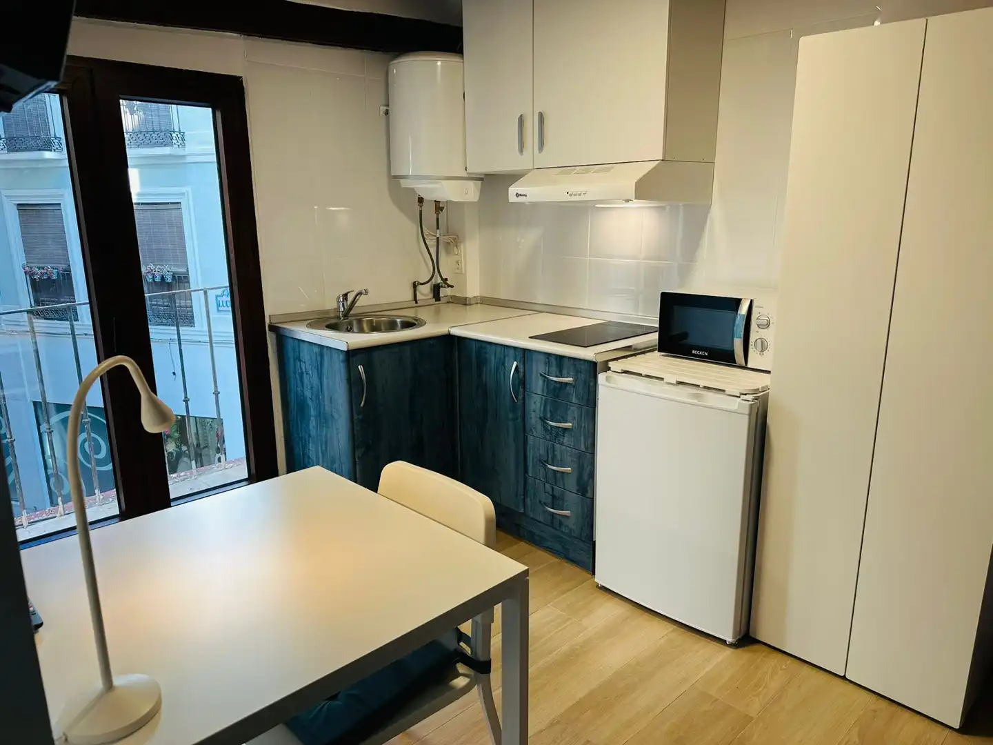 Wohnung zur Miete in Calle Capuchinas, 8, Centro - Sagrario