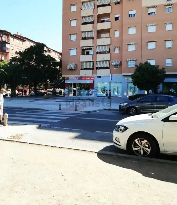 Piso de alquiler en Granada con Amueblado, Lavadora y TV