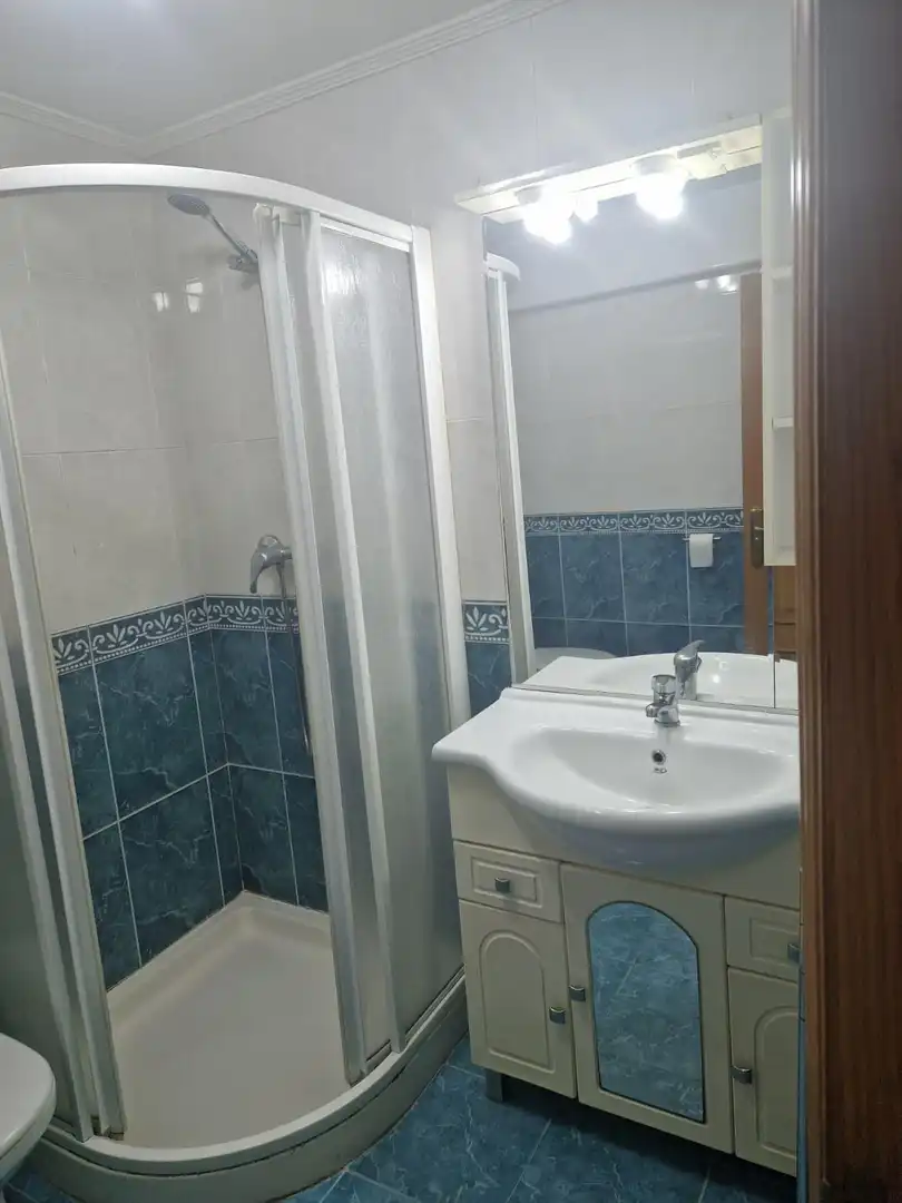 Badezimmer von Wohnung zum Verkauf in Castellón de la Plana / Castelló de la Plana mit Abstellraum und Möbliert