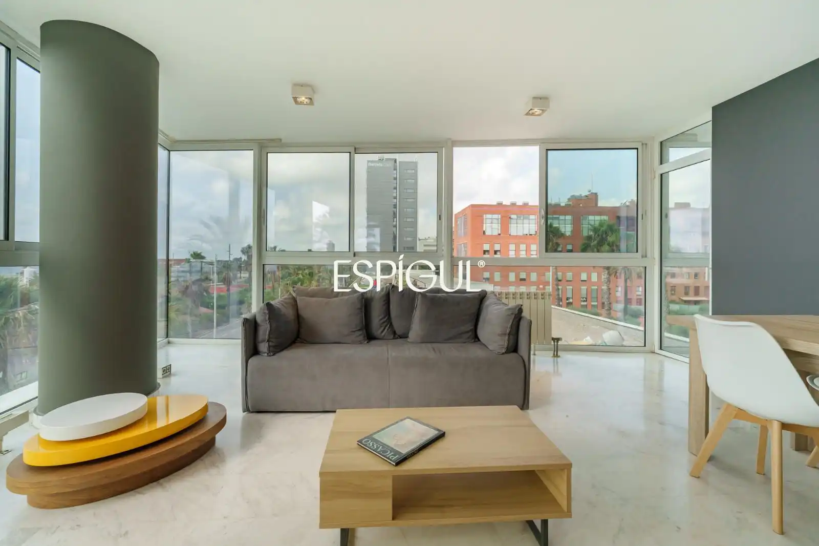 Sala de estar de Piso en venta en Barcelona con Aire acondicionado, Calefacción y Terraza