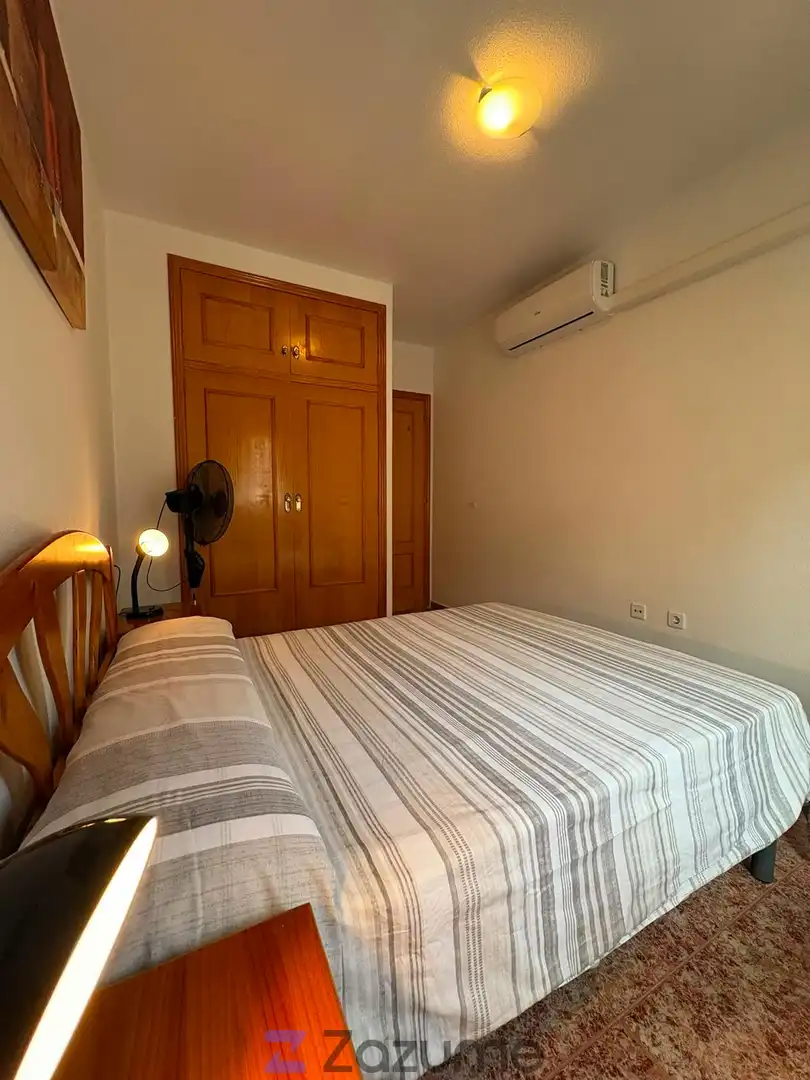 Habitación de Piso de alquiler en Torrevieja con Aire acondicionado, Calefacción y Piscina