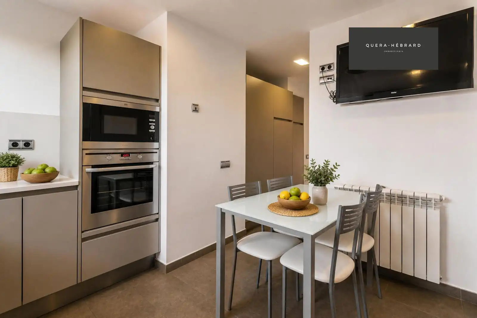 Flat for sale in Camí dels Capellans, Ametllers - Poble-Sec