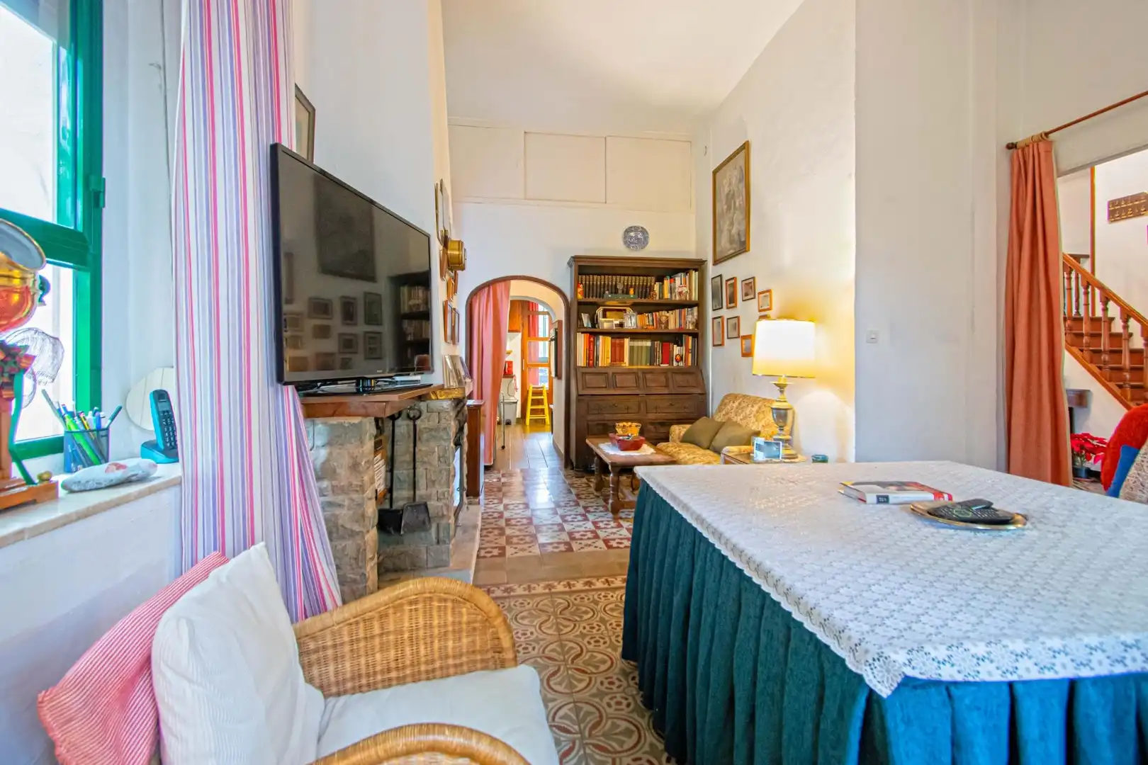 Sala d'estar de Casa o xalet en venda en Espartinas amb Jardí privat, Terrassa i Traster