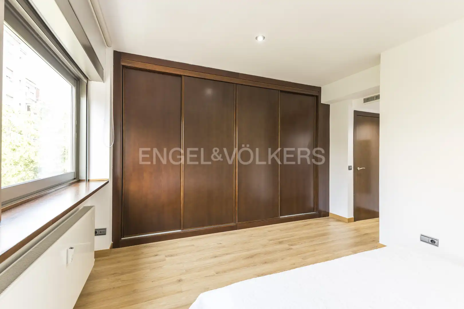 Bedroom of Flat for rent in Madrid  with Air Conditioner, Heating and Swimming Pool