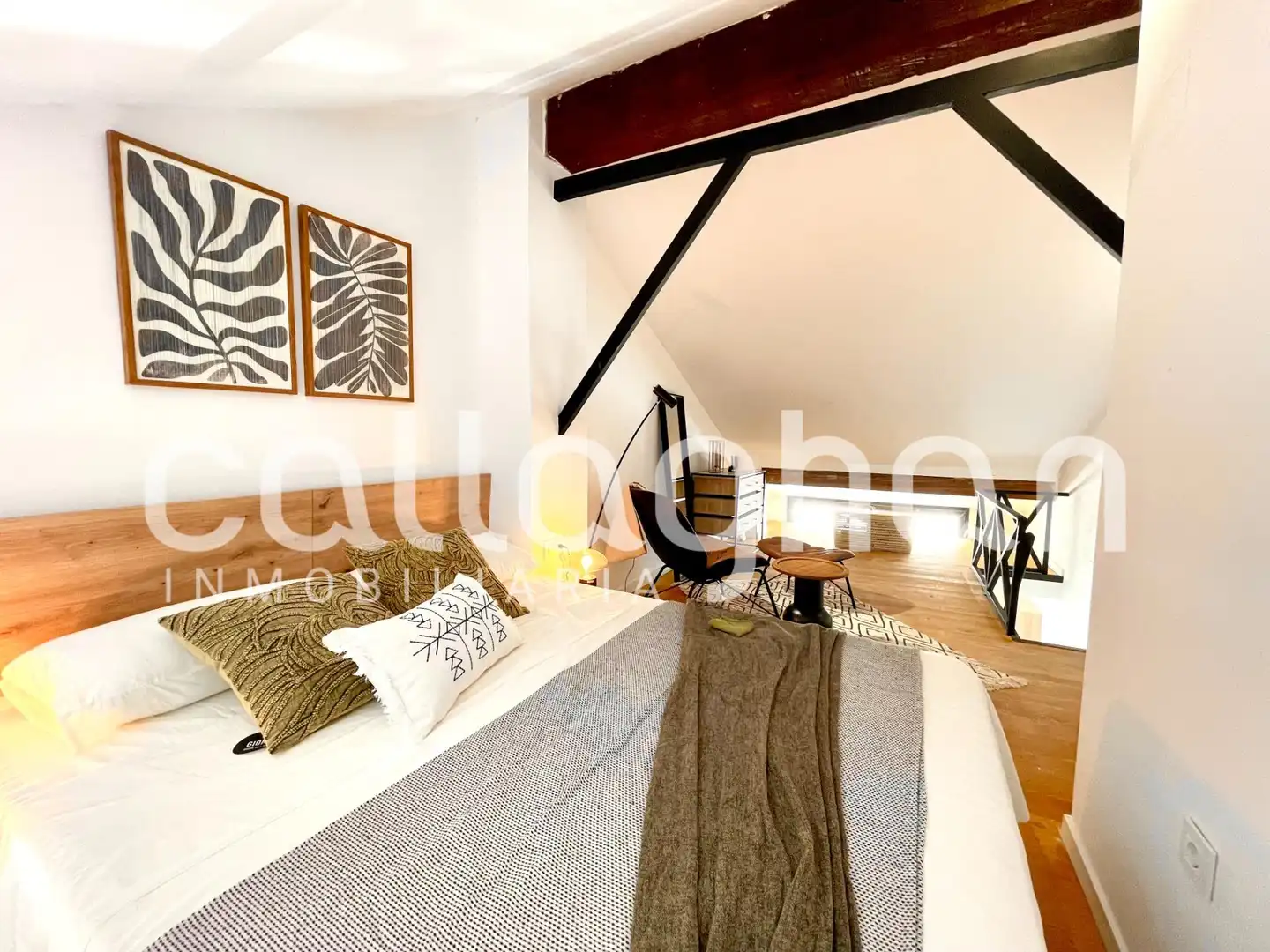 Schlafzimmer von Loft zur Miete in Valencia mit Klimaanlage, Heizung und Abstellraum