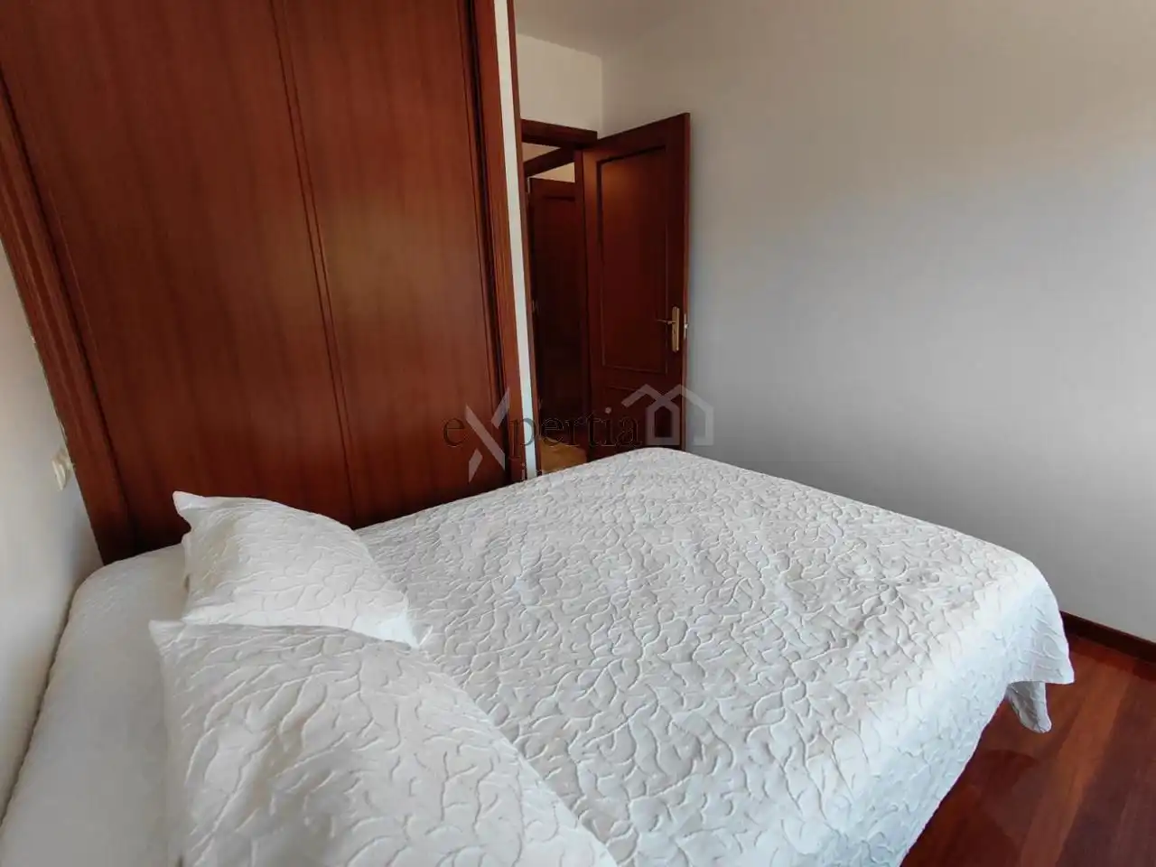 Habitación de Apartamento de alquiler en Boiro con Calefacción, Terraza y Amueblado