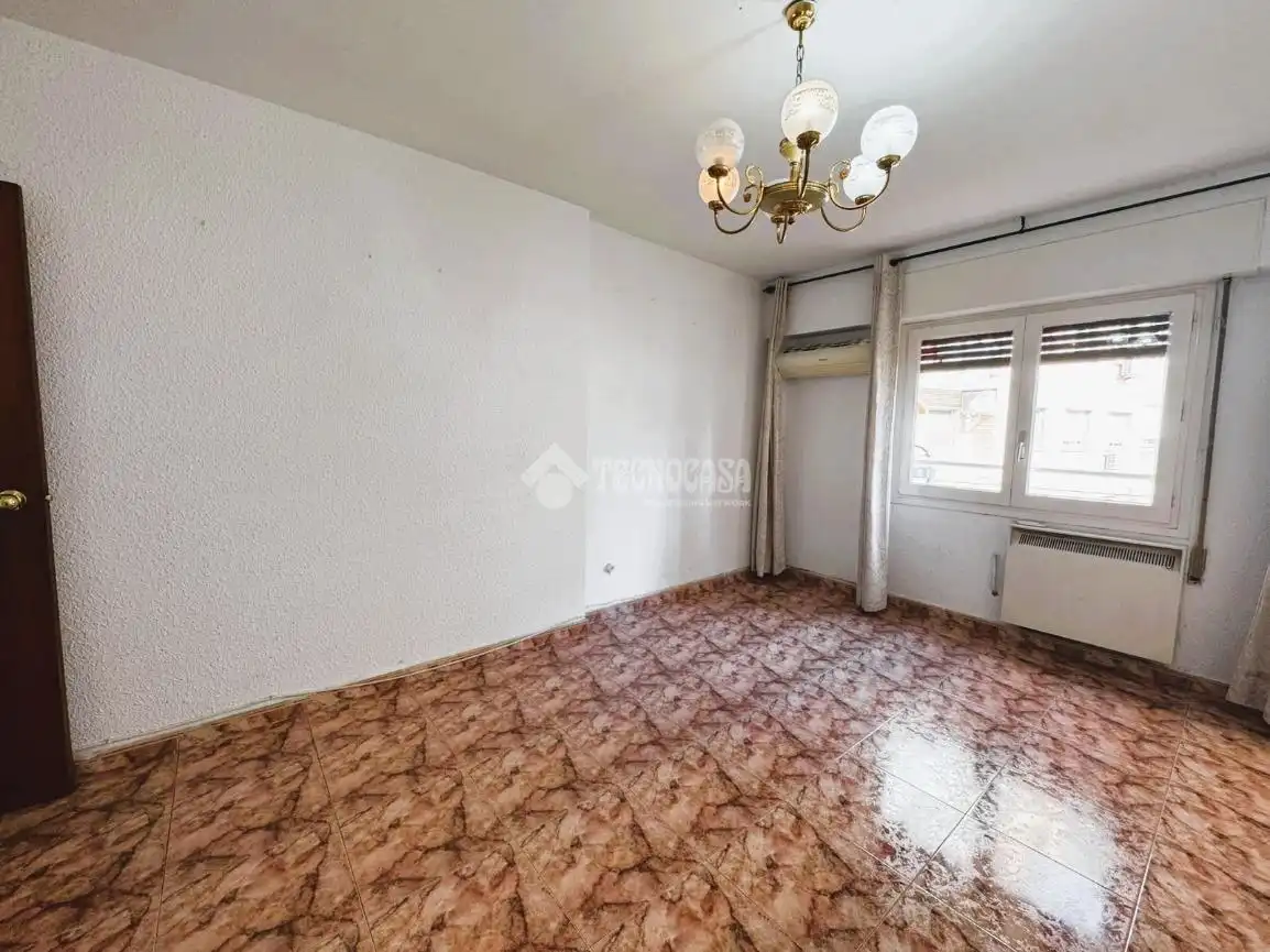 Habitación de Piso en venta en Zaragoza