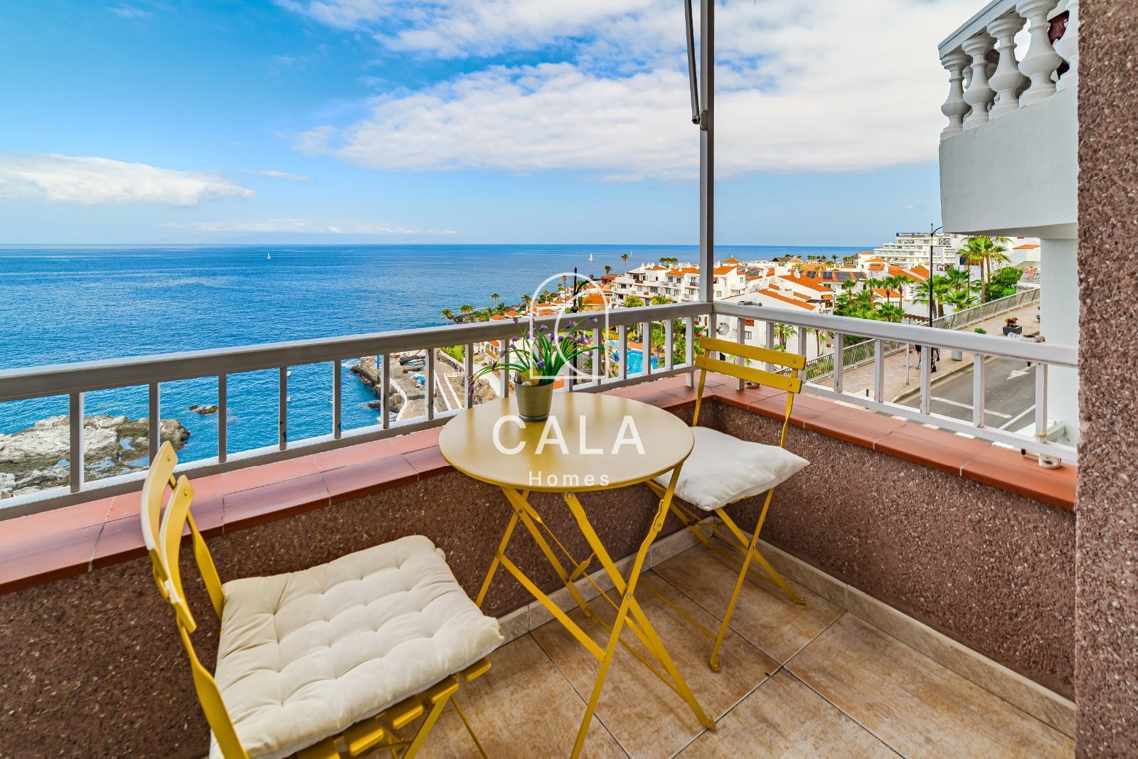 Exterior view of Flat for sale in Santiago del Teide  with Terrace, Furnished and Balcony
