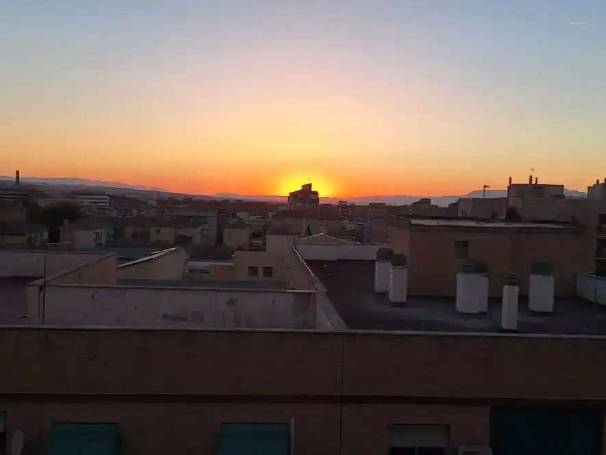 Vista exterior de Pis en venda en Granada amb Aire condicionat, Parquet i Terrassa