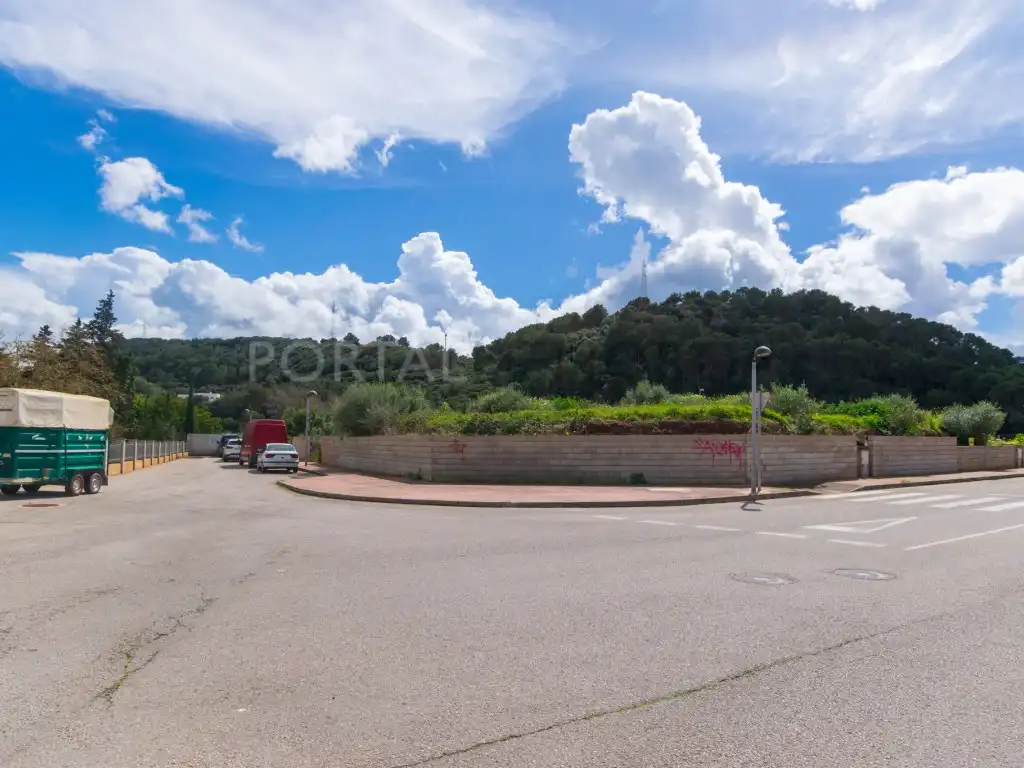 Terreny residencial en venda a Ferreries poble, imagen 4