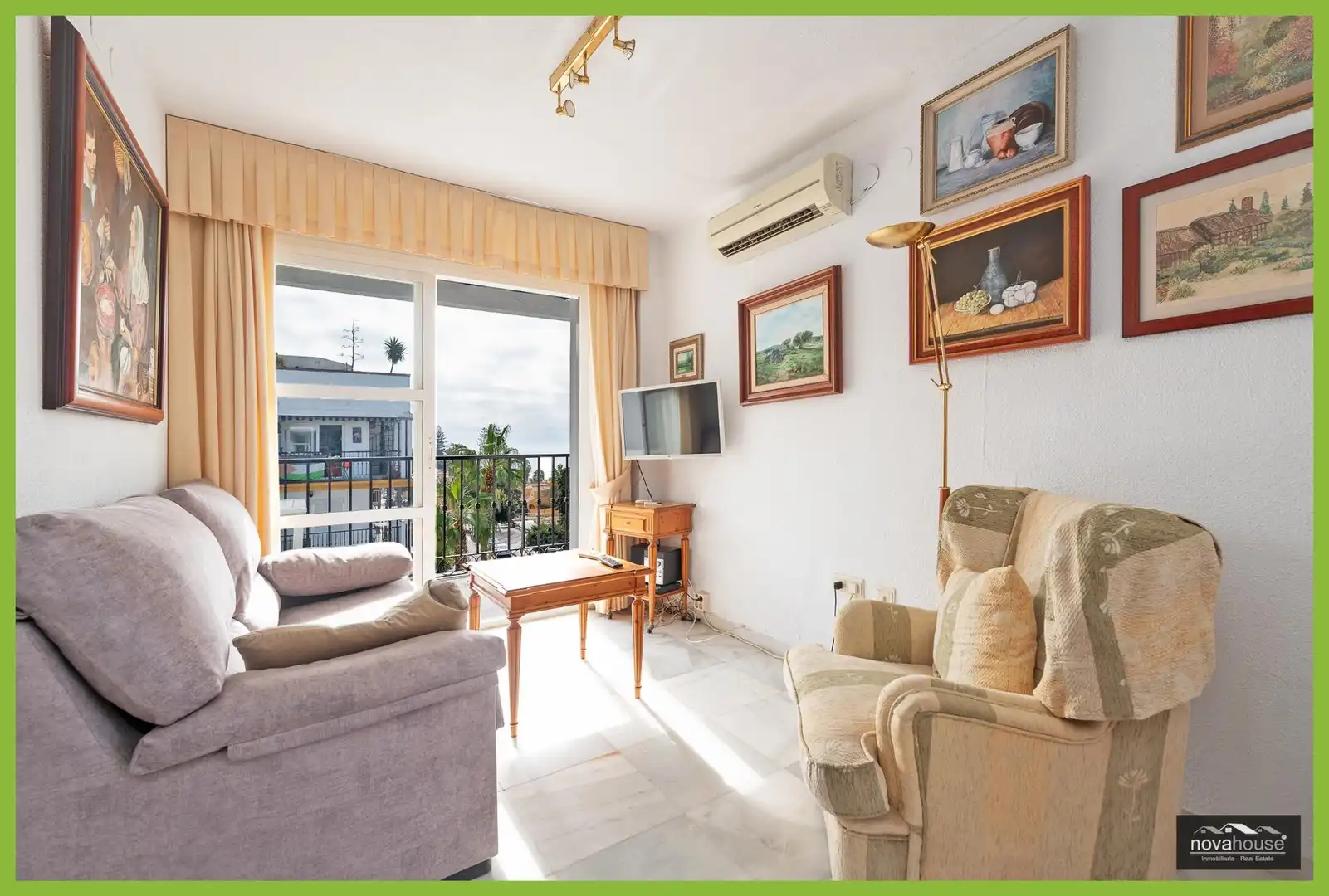 Living room of Attic for sale in Rincón de la Victoria  with Terrace, Balcony and Community pool