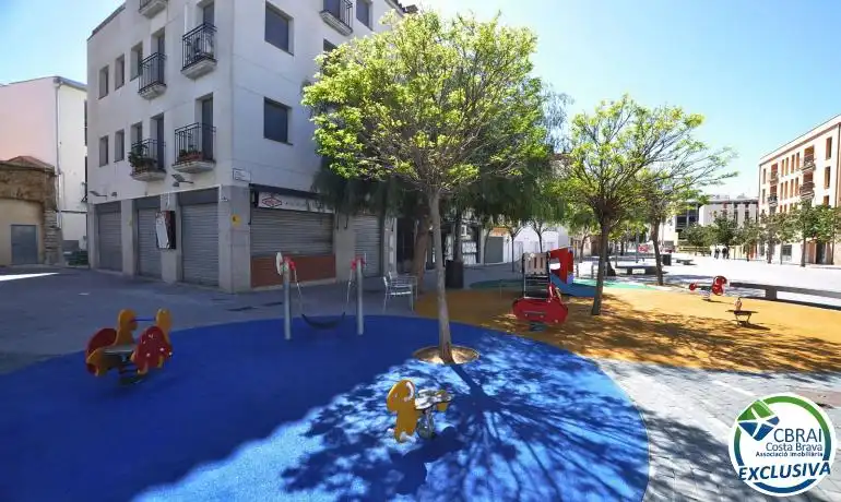 Locale commerciale in vendita a Calle Puig Rom 106 Bajos 106, imagen 16