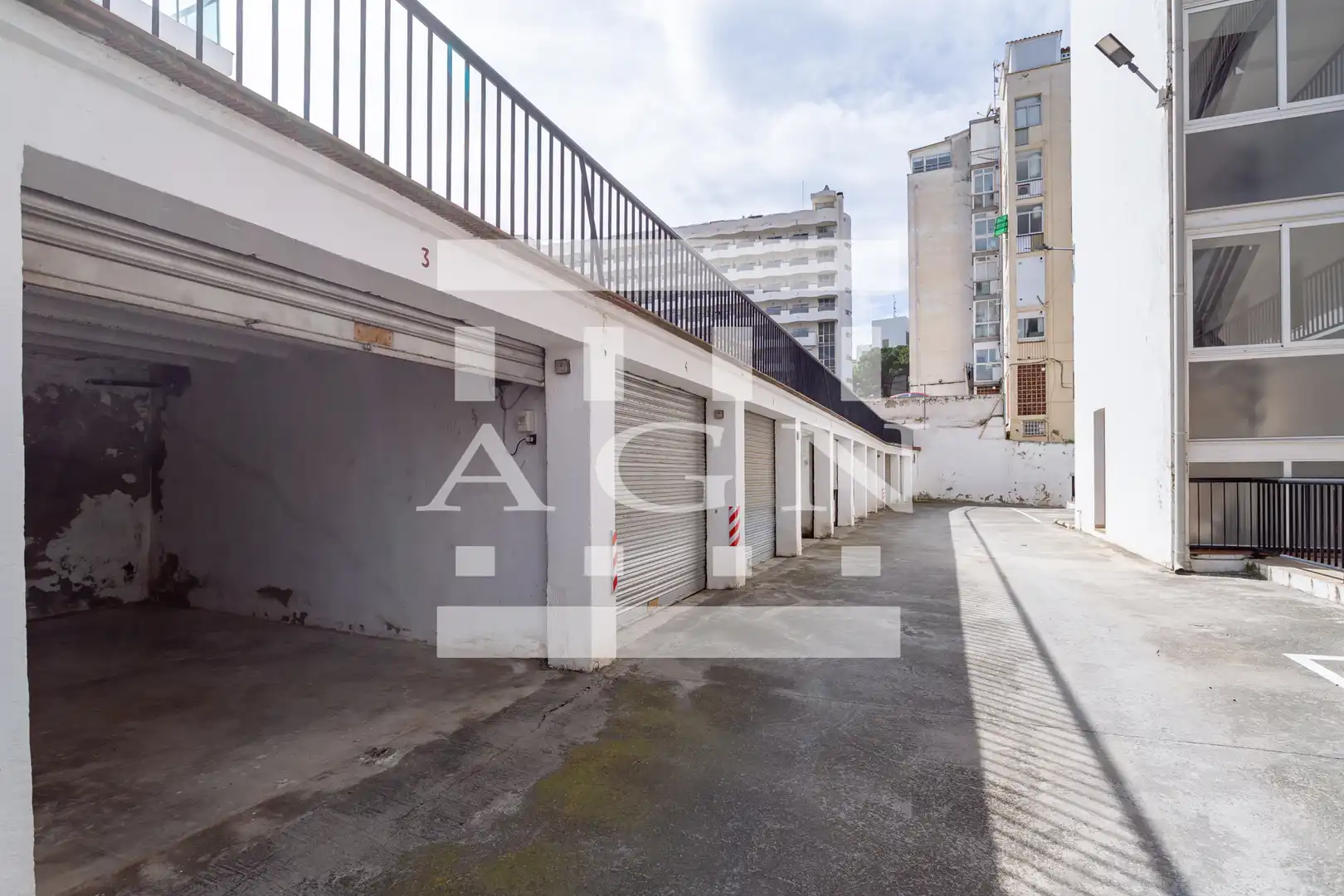Parkplatz von Wohnung zum Verkauf in Salou mit Klimaanlage, Heizung und Terrasse