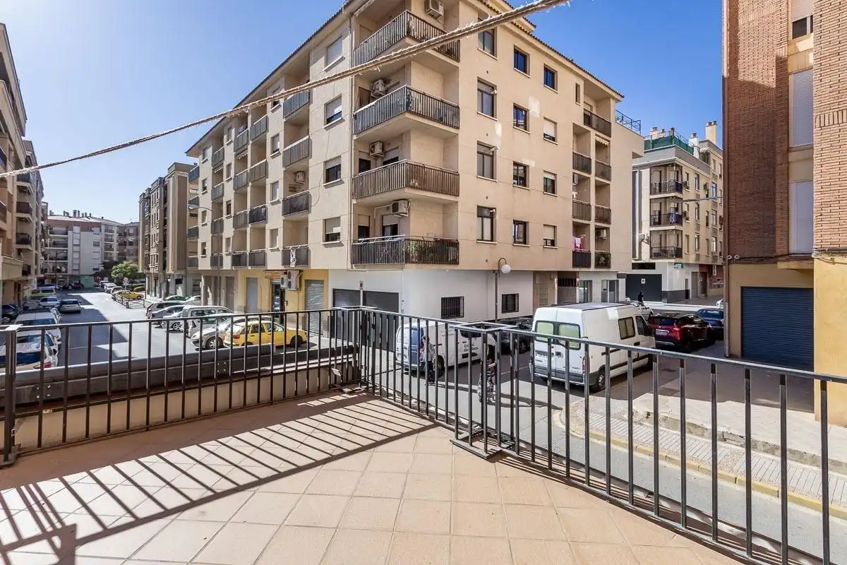 Vista exterior de Pis en venda en Guadix
