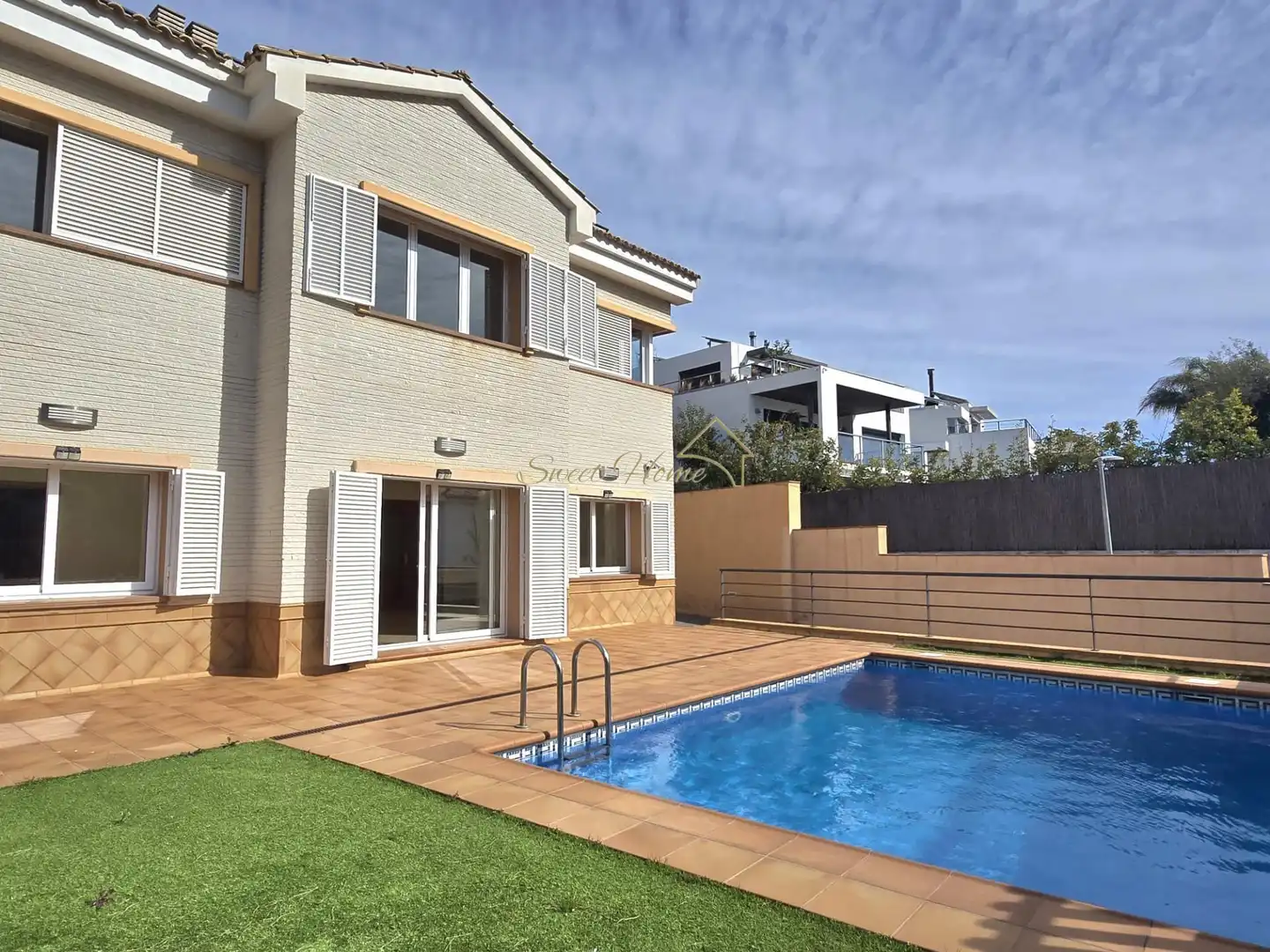 Piscina de Casa o xalet en venda en Vilassar de Dalt amb Aire condicionat, Calefacció i Jardí privat