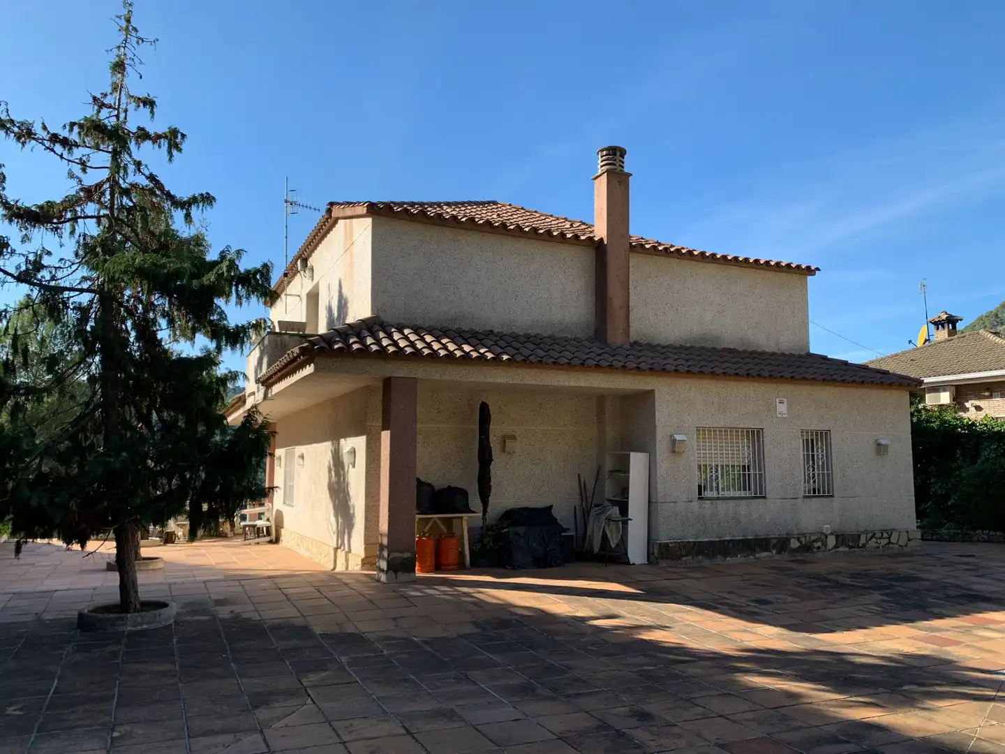 Vista exterior de Casa o xalet en venda en La Palma de Cervelló amb Aire condicionat, Calefacció i Jardí privat