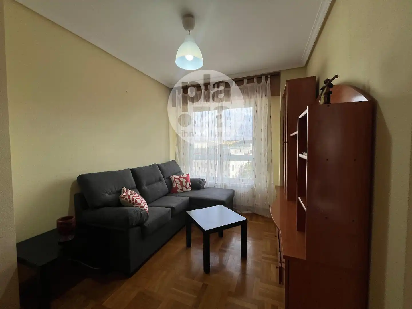Habitación de Piso de alquiler en Burgos con Calefacción y Amueblado