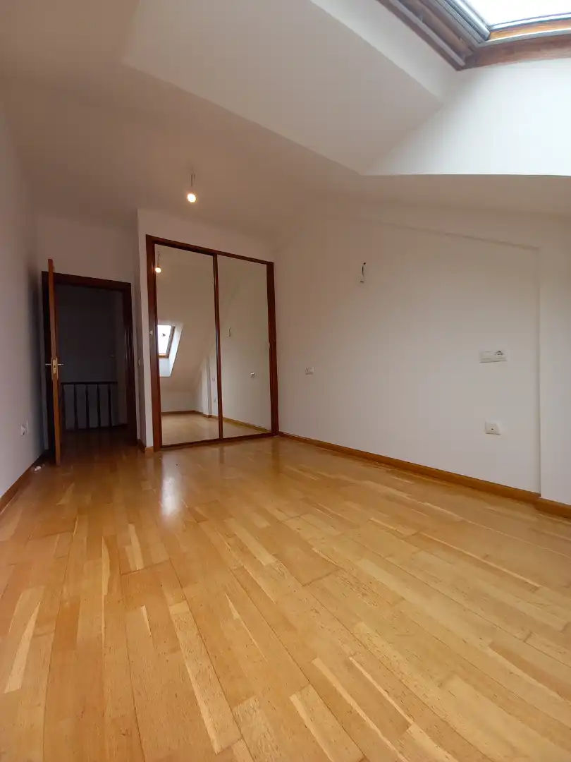 Schlafzimmer von Maisonette zum Verkauf in Castrillón mit Heizung, Ofen und Waschmaschine