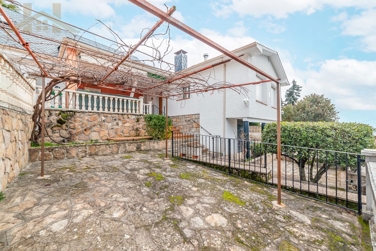 Garden of House or chalet for sale in Miraflores de la Sierra  with Heating, Private garden and Terrace