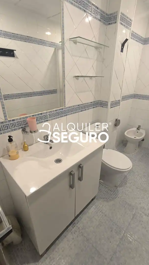Bany de Pis de lloguer en Sevilla