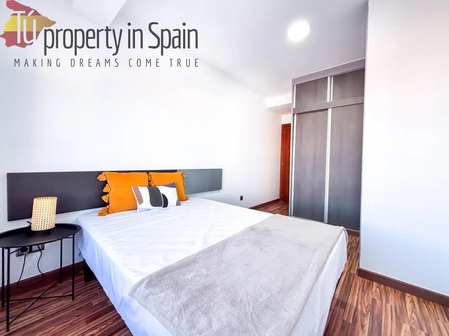 Room in ORIHUELA, Ciudad de Asís